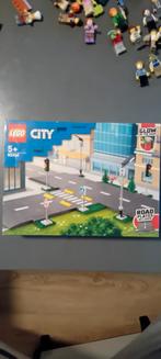 Lego City 60304 Wegplaten, Kinderen en Baby's, Speelgoed | Duplo en Lego, Ophalen of Verzenden, Zo goed als nieuw, Complete set