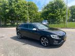 Volvo V60 D6 Twin Engine 288pk Geartronic AWD Plug In Hybrid, Automaat, 1800 kg, USB, Zwart