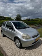 Toyota Yaris 1.3 16V 3DR Linea Luna 2002 Grijs APK MEI 2026, Voorwielaandrijving, 1299 cc, Stof, 4 cilinders
