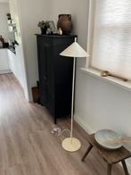 Vloer/staande lamp SKLUM, Ophalen, Nieuw, De kleur (tapioka en wit) passen niet in mijn interieur, Metaal