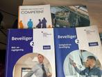 Studieboeken beveiliging mbo2, Boeken, Ophalen of Verzenden, Zo goed als nieuw, Overige niveaus