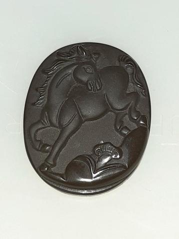Obsidiaan hanger paard beschikbaar voor biedingen