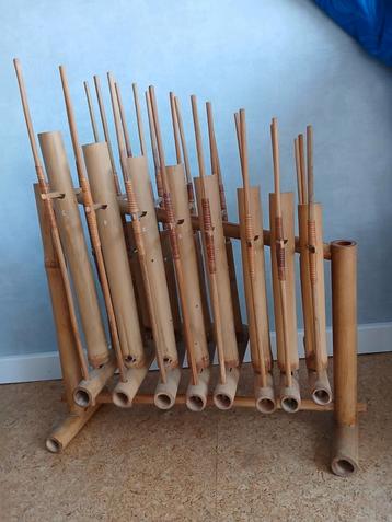 Angklung Indonesisch muziekinstrument  beschikbaar voor biedingen