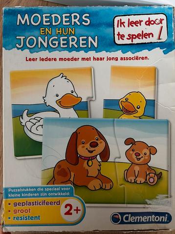 Moeders en hun jongeren beschikbaar voor biedingen