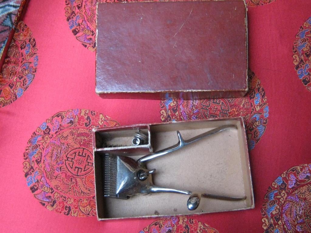 Haarsnijmachine Solingen Friedrich Herder, Verzenden