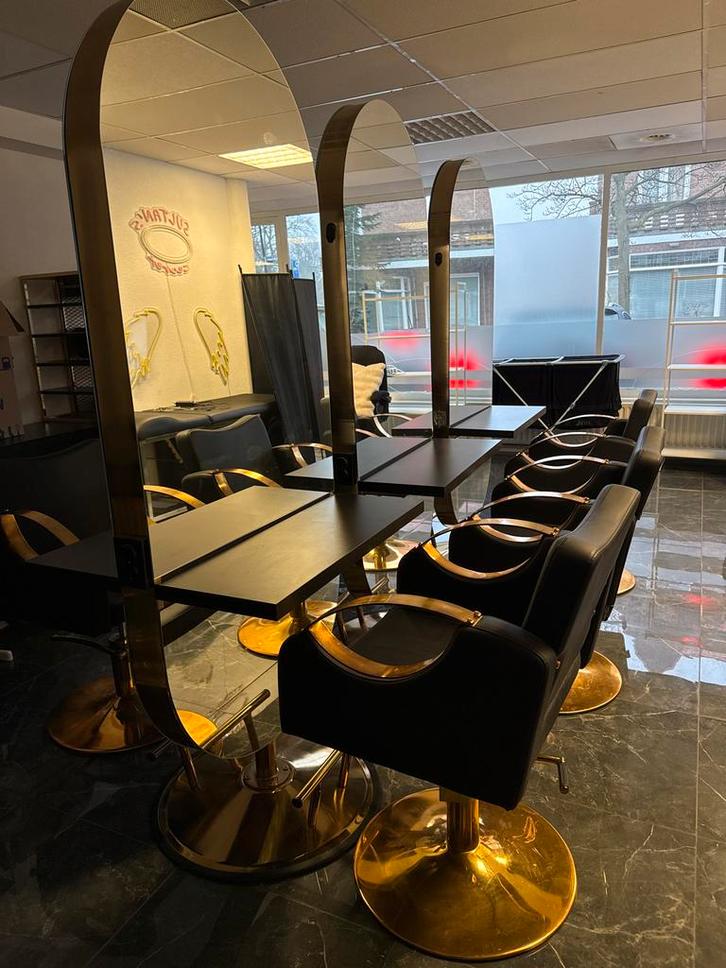 Kappersspiegel zonder stoel 2x €200, Huis en Inrichting, Stoelen, Zo goed als nieuw, Vijf, Zes of meer stoelen, Zwart, Ophalen