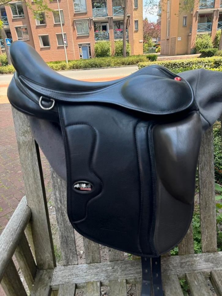 Karlslund zadel, Dieren en Toebehoren, Paarden en Pony's | Zadels, Zo goed als nieuw, Overige soorten, Ophalen