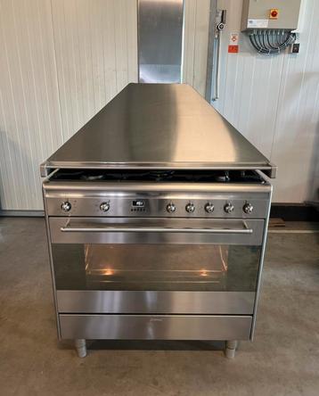 Prachtig Smeg 90 cm Fornuis – 5-pits RVS incl Smeg Afzuigkap beschikbaar voor biedingen