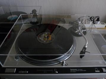 Technics SL-1700Mk2 vintage platenspeler beschikbaar voor biedingen