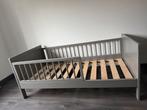 Peuterbed petit amelie Leon grijs, Kinderen en Baby's, Kinderkamer | Bedden, Ophalen, Zo goed als nieuw, 140 tot 160 cm, 70 tot 85 cm