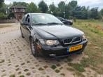 Volvo V40 2.0 I 16V 2004 Zwart, Auto's, Volvo, Voorwielaandrijving, 65 €/maand, 1948 cc, 4 cilinders