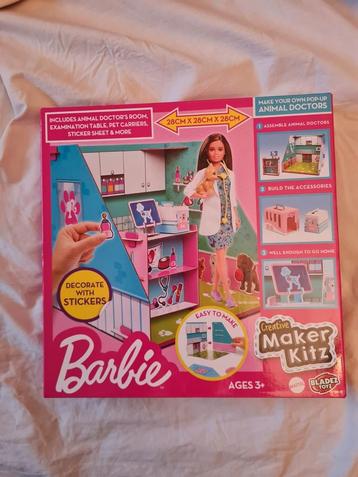 Leuke barbie kit make your own pop up store  dierenshop  beschikbaar voor biedingen
