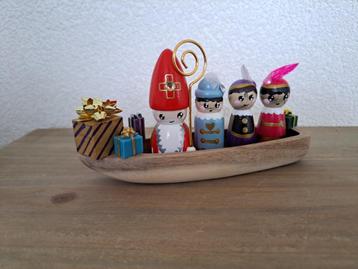 Sint stoomboot met pietjes pegdolls beschikbaar voor biedingen