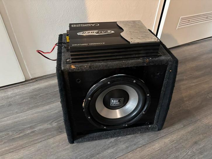 Subwoofer met Versterker, Auto diversen, Autospeakers, Gebruikt, Ophalen of Verzenden
