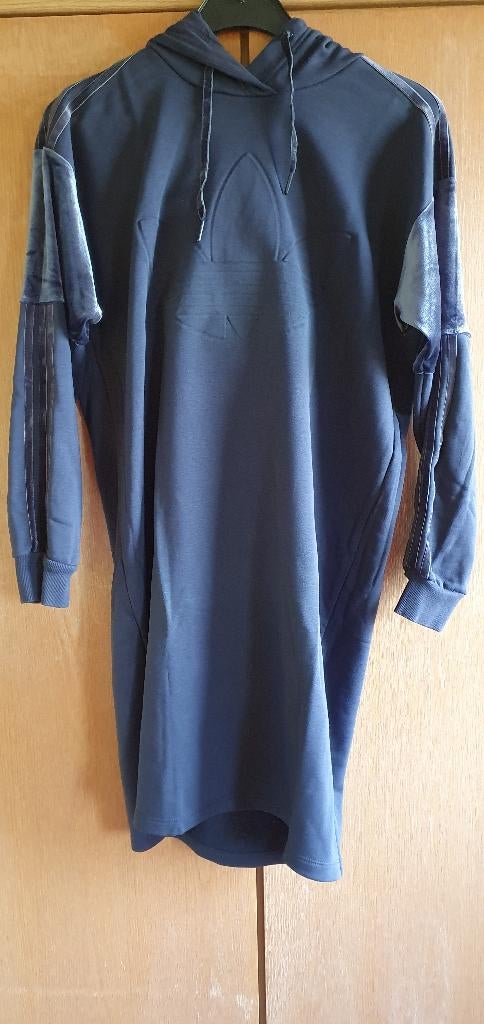 Adidas jurk blauw, Kleding | Dames, Jurken, Ophalen, Maat 46/48 (XL) of groter, Zo goed als nieuw, Onder de knie