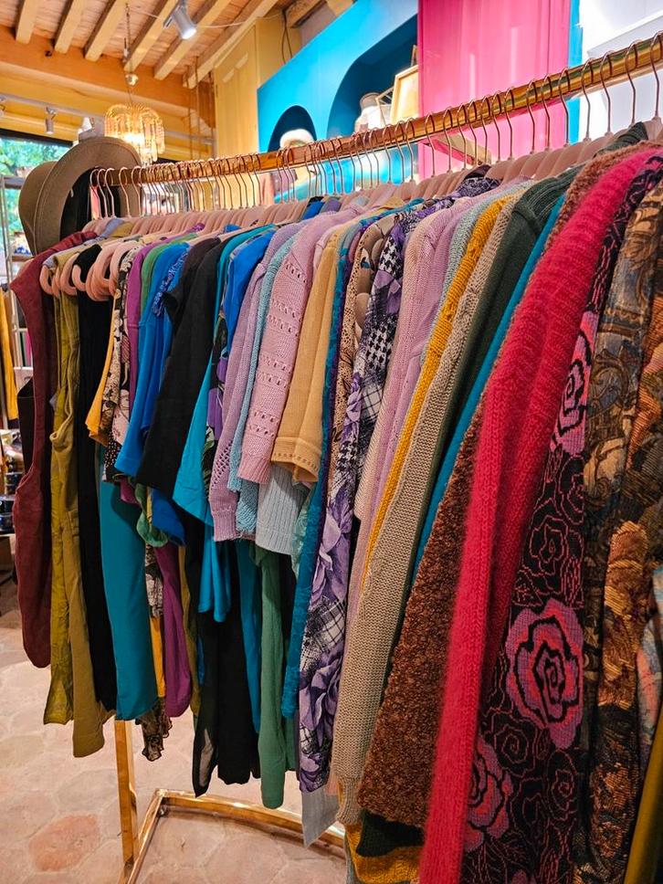 Vintage Damesmode Restpartij - €10/kilo, Kleding | Dames, Broeken en Pantalons, Ophalen of Verzenden