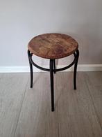 Oude industriële kruk, Huis en Inrichting, Krukjes, Ophalen, Gebruikt, Hout