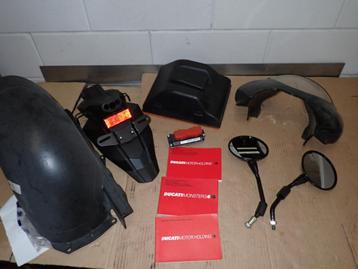 Ducati Monster S4 Diverse Onderdelen beschikbaar voor biedingen