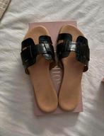 Slippers notre V zgan, Ophalen of Verzenden, Zo goed als nieuw