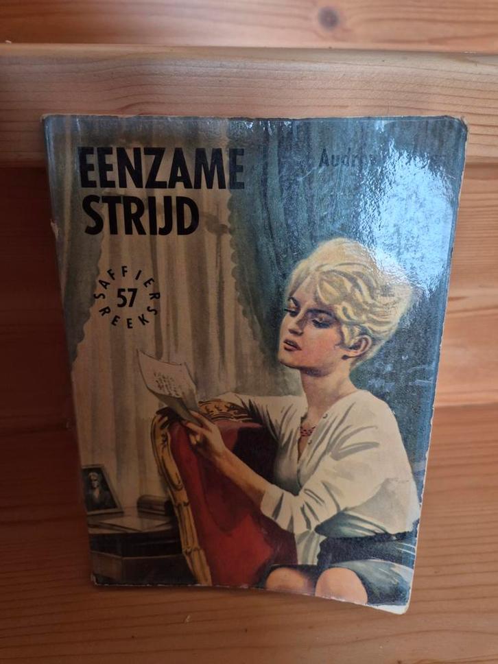Eenzame Strijd - Saffierreeks 57, Boeken, Romans, Gelezen, Nederland, Ophalen of Verzenden