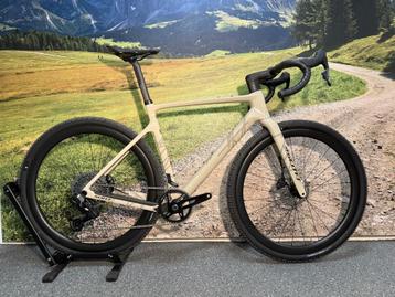 ** Scott Addict Gravel 20 L 56 2026 Rival AXS 1x13 € 3.999,- beschikbaar voor biedingen