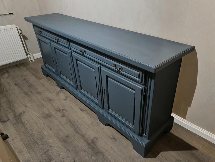 Houten dressoir, Huis en Inrichting, Kasten | Dressoirs, Gebruikt, 200 cm of meer, 25 tot 50 cm, Met lade(s), Met deur(en), Met plank(en)