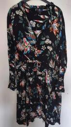 Mooi zwart gekleurde jurk merk Yesta maat 48, Kleding | Dames, Grote Maten, Verzenden, Yesta, Zo goed als nieuw, Jurk