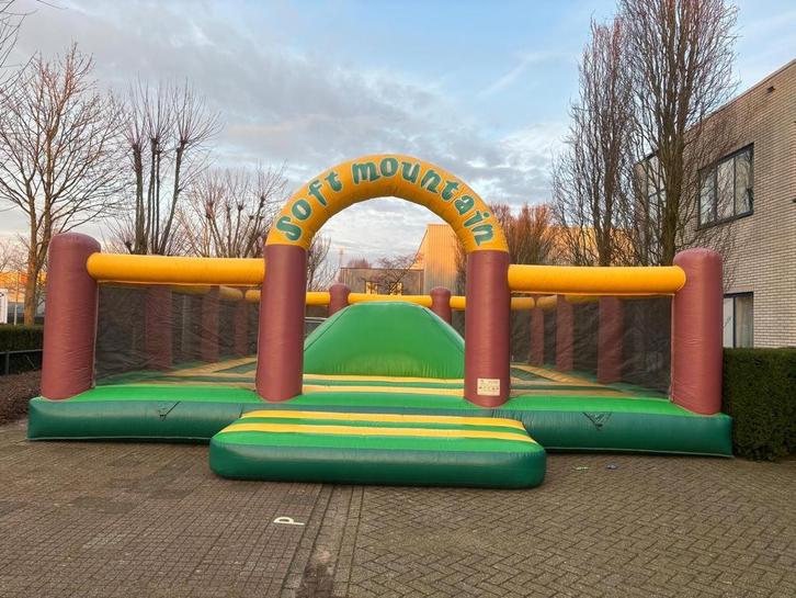 Soft Mountain Springkussen - Gebruikt, Kinderen en Baby's, Speelgoed | Buiten | Springkussens, Gebruikt, Ophalen