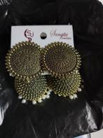 Grote Indiase jhumka oorbellen, Ophalen of Verzenden, Zo goed als nieuw, Overige materialen, Hangers