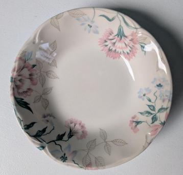 Vintage Johnson brothers Lynton schaaltje anjers beschikbaar voor biedingen