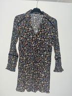 Kort bloemenjurkje van Zara maat XS, Kleding | Dames, Jurken, Ophalen, Zara, Zo goed als nieuw, Maat 34 (XS) of kleiner
