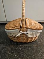 Picknickmand met brocante bekleding, Hobby en Vrije tijd, Picknickmanden, Ophalen of Verzenden, Zo goed als nieuw, Zonder inhoud