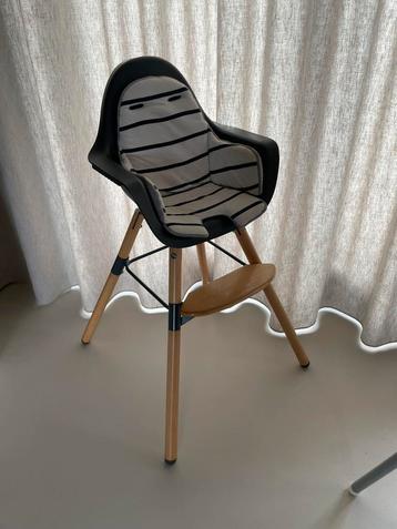 Hoge kinderstoel childhome (tafel en bar-hoogte) beschikbaar voor biedingen