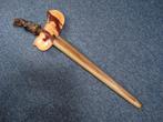 Antieke kris, keris, figuur, (half) edelstenen, messing, Ophalen of Verzenden