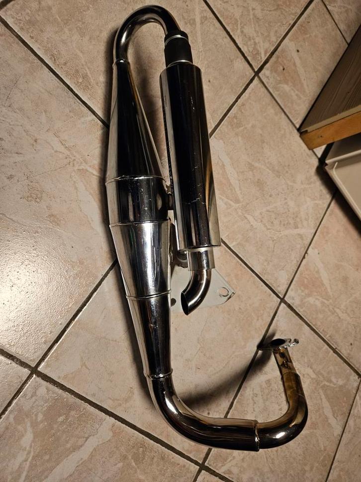 Uitlaat voor een speedfight of vivacity 100cc, Fietsen en Brommers, Brommers | Tuning en Styling, Ophalen of Verzenden