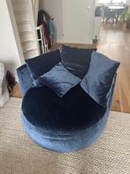 Fauteuil “Rond” Blauw Suede, Huis en Inrichting, Fauteuils, Ophalen, 100 tot 125 cm, Zo goed als nieuw, 100 tot 125 cm