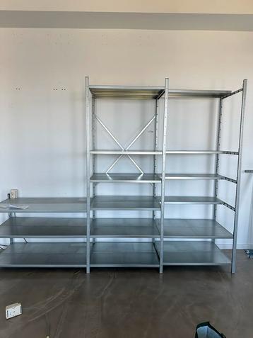 Metalen Stellingkast - Ideaal voor Opslag! beschikbaar voor biedingen