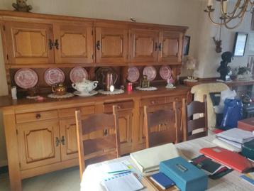 Mooie massieve lichteiken kast uit 2 delen beschikbaar voor biedingen