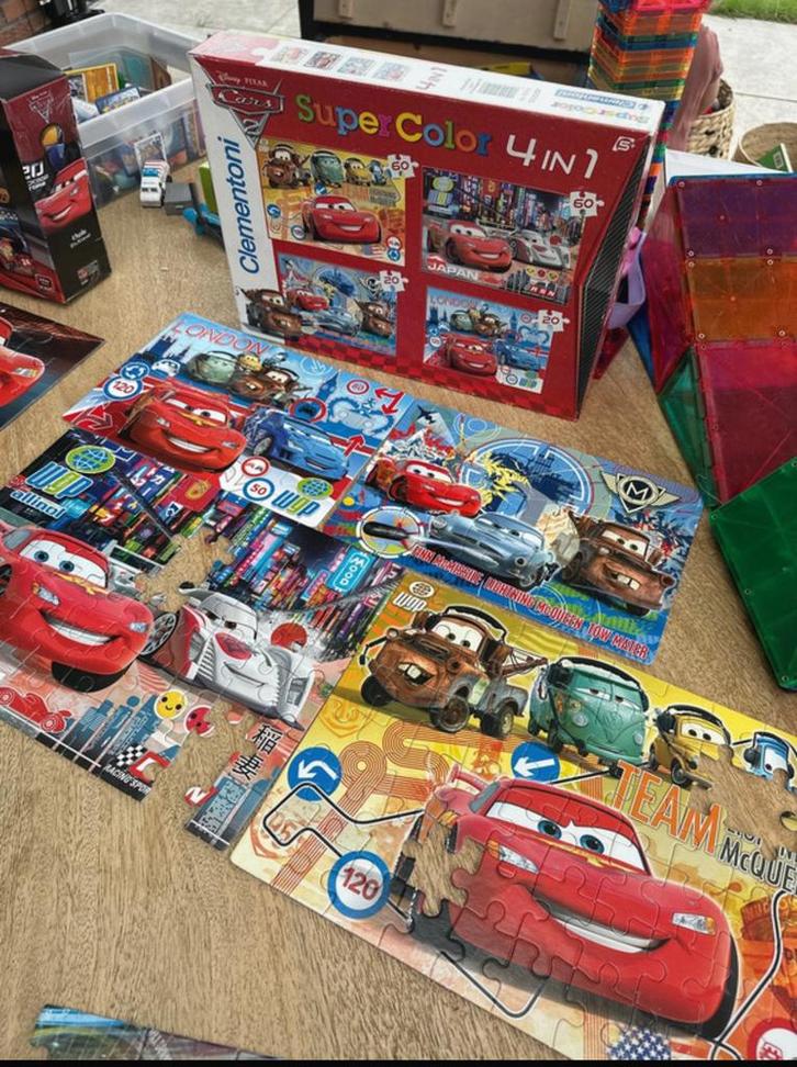 Cars Puzzels 4-in-1 (2 incompleet, 2 compleet), Kinderen en Baby's, Speelgoed | Kinderpuzzels, Gebruikt, 4 tot 6 jaar, Meer dan 50 stukjes