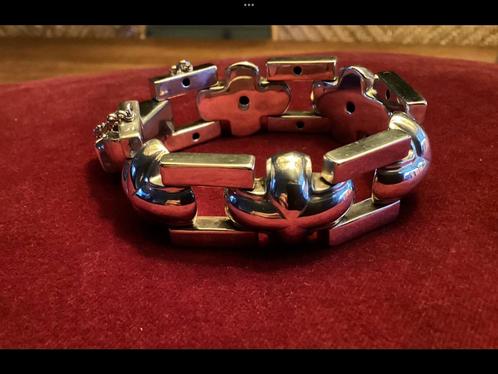Buddha to buddha armband “ Batul cross” zo goed als nieuw, Sieraden, Tassen en Uiterlijk, Armbanden, Zo goed als nieuw, Zilver