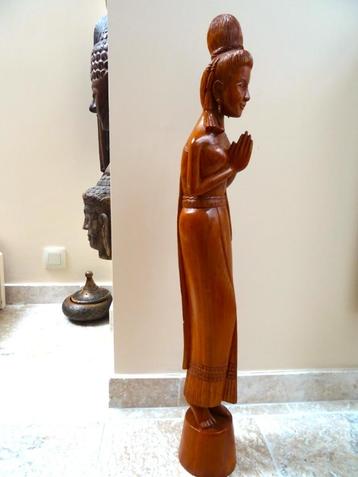 Thailand: handcarved beeld, welkomstgroet, Sawasdee. H 78 cm beschikbaar voor biedingen