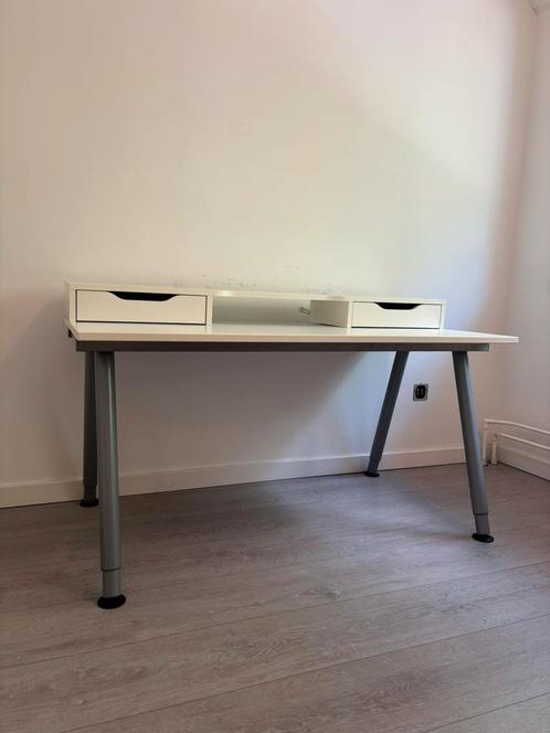 IKEA verstelbaar bureau Galant & Alex, Huis en Inrichting, Bureaus, Gebruikt, Ophalen