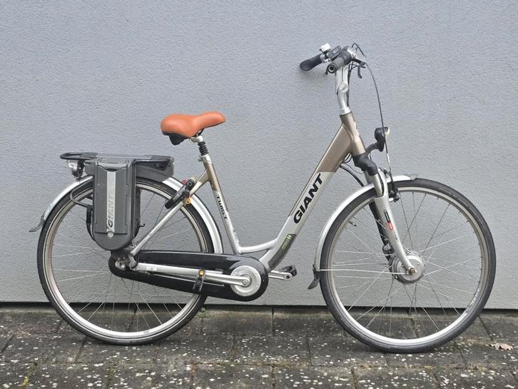 Giant twist go E-bike met 2accu's M 53cm 50km, Fietsen en Brommers, Elektrische fietsen, Zo goed als nieuw, Overige merken, 51 tot 55 cm