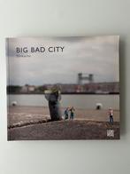 Fotoboek: Big Bad City. Van Slinchaku, Ophalen of Verzenden, Zo goed als nieuw, Fotografen