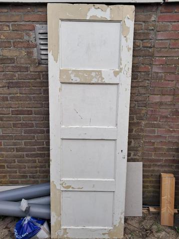 Meterkast deur jaren 60 beschikbaar voor biedingen