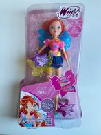 Winx Club Bloom city girl, Verzamelen, Poppen, Ophalen of Verzenden, Zo goed als nieuw, Pop