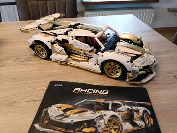 Technic building bricks. Apollo V12 raceauto. 2188 onderdele beschikbaar voor biedingen