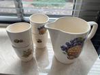 Vintage melkbekers met bijpassende kan, Ophalen of Verzenden, Gebruikt, Overige stijlen, Kop(pen) en/of Schotel(s)