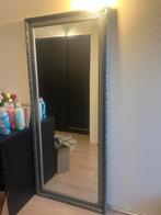 Grote spiegel met rand (180x78,5cm) - klein breukje, Huis en Inrichting, Woonaccessoires | Spiegels, Gebruikt, Ophalen of Verzenden