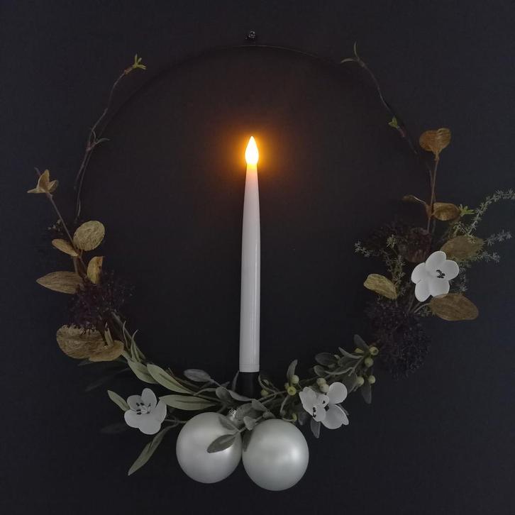 Kerst muur hanger kunsttakken mistletoe 40 cm + led kaars, Diversen, Kerst, Nieuw, Ophalen of Verzenden